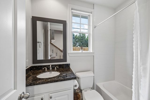 539 W 25th Street A, Houston, TX 77008