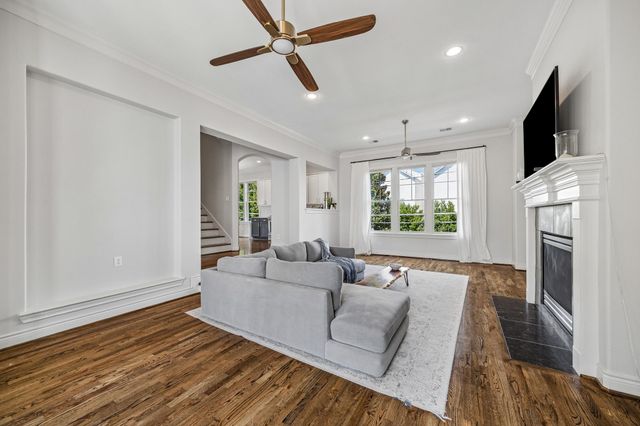 539 W 25th Street A, Houston, TX 77008