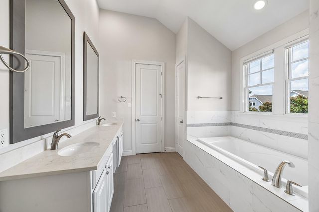539 W 25th Street A, Houston, TX 77008