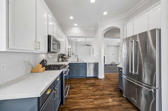 539 W 25th Street A, Houston, TX 77008