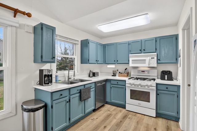 1919 Cloverdale Way, Belvidere, IL 61008