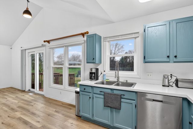 1919 Cloverdale Way, Belvidere, IL 61008