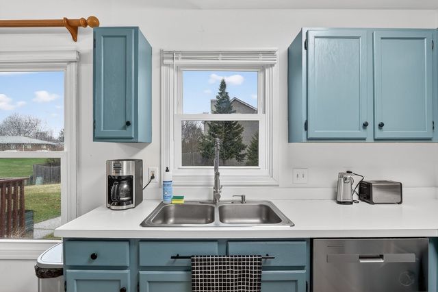 1919 Cloverdale Way, Belvidere, IL 61008