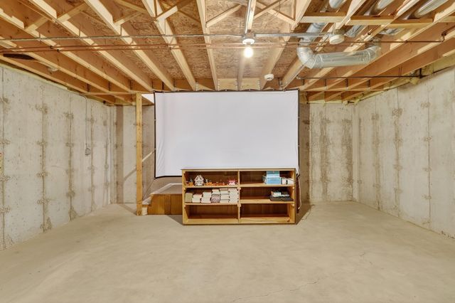 1919 Cloverdale Way, Belvidere, IL 61008