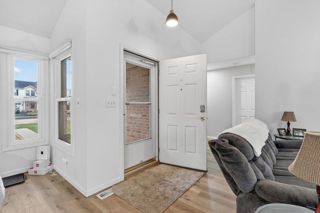 1919 Cloverdale Way, Belvidere, IL 61008