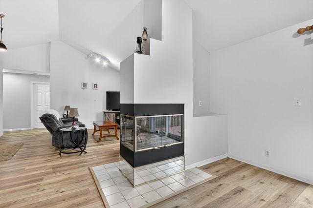 1919 Cloverdale Way, Belvidere, IL 61008