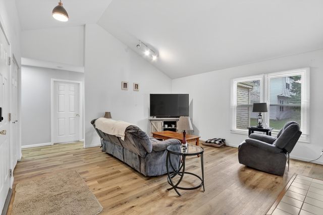 1919 Cloverdale Way, Belvidere, IL 61008