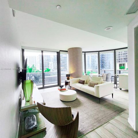 55 SW 9th St 1001, Miami, FL 33130