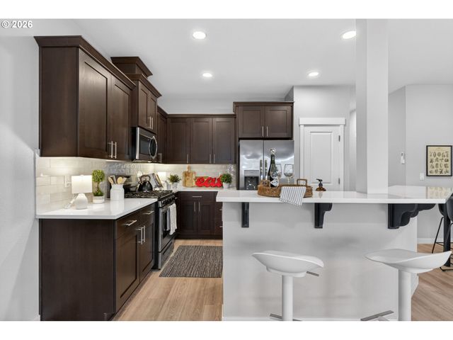 2876 S NECTARINE St, Cornelius, OR 97113