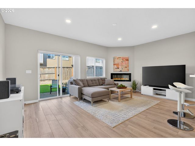 2876 S NECTARINE St, Cornelius, OR 97113