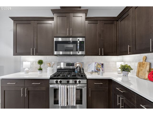 2876 S NECTARINE St, Cornelius, OR 97113