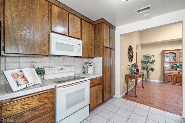 9735 Hibiscus Avenue, Fountain Valley, CA 92708