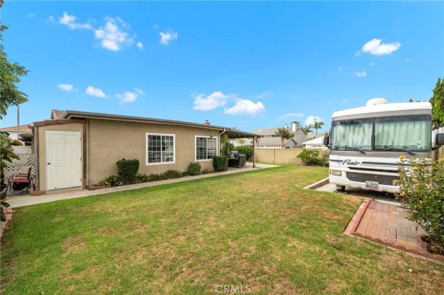 9735 Hibiscus Avenue, Fountain Valley, CA 92708