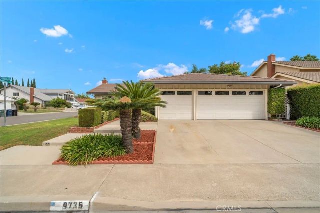 9735 Hibiscus Avenue, Fountain Valley, CA 92708