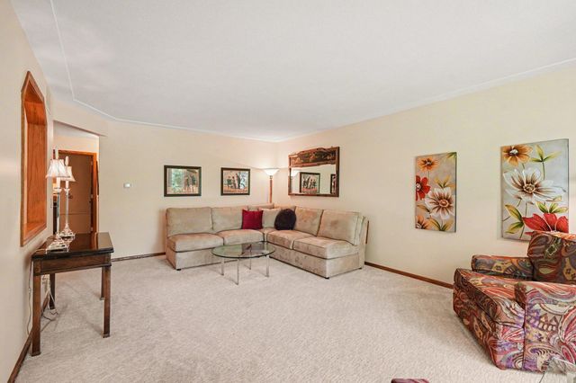 436 Rice Creek Boulevard NE, Fridley, MN 55432