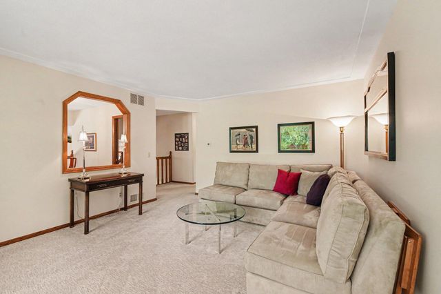 436 Rice Creek Boulevard NE, Fridley, MN 55432