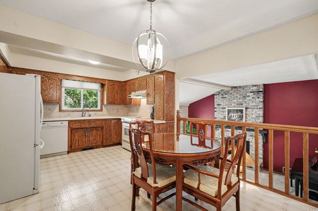 436 Rice Creek Boulevard NE, Fridley, MN 55432