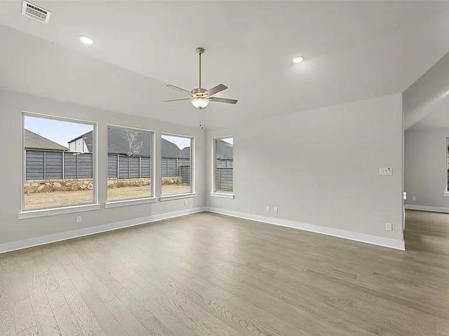 7020 Ladybug Lane, Aubrey, TX 76227