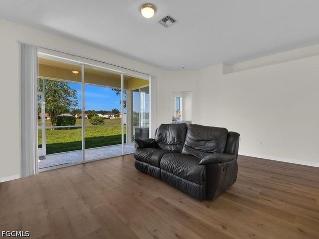11204 Lakeland CIR, Fort Myers, FL 33913