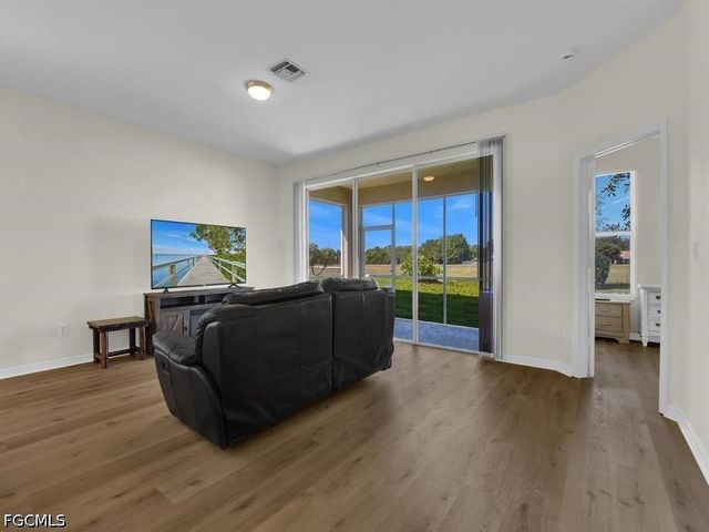 11204 Lakeland CIR, Fort Myers, FL 33913