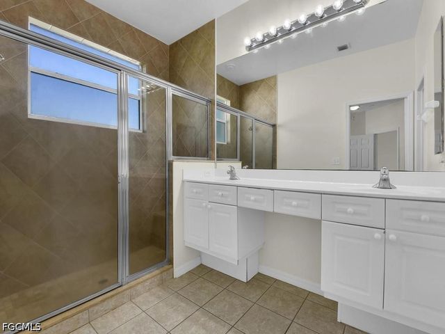 11204 Lakeland CIR, Fort Myers, FL 33913