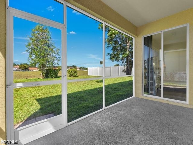 11204 Lakeland CIR, Fort Myers, FL 33913