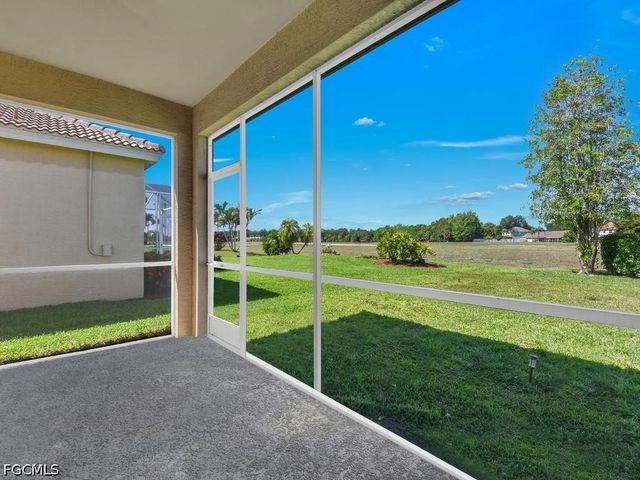11204 Lakeland CIR, Fort Myers, FL 33913