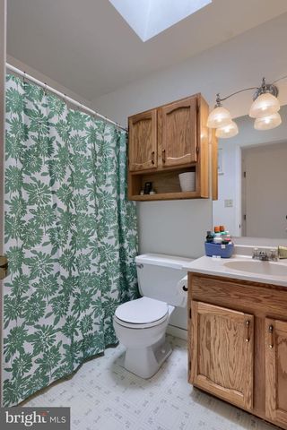 2001 PARKVIEW DR, Red Lion, PA 17356