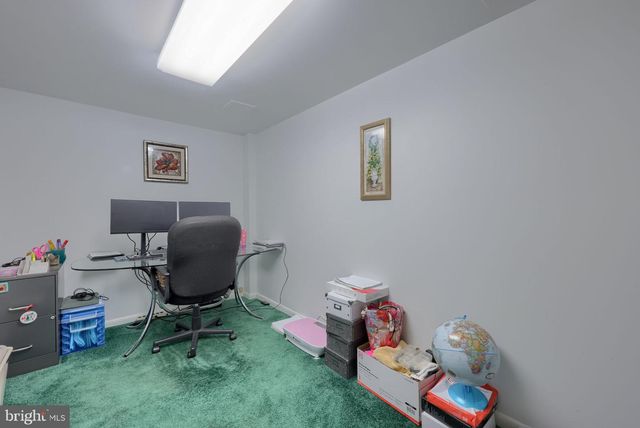 2001 PARKVIEW DR, Red Lion, PA 17356