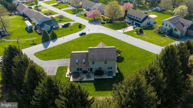 2001 PARKVIEW DR, Red Lion, PA 17356