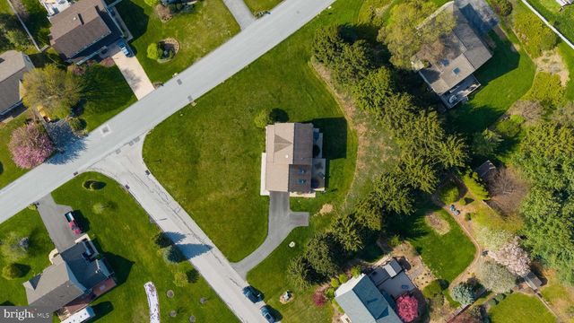 2001 PARKVIEW DR, Red Lion, PA 17356
