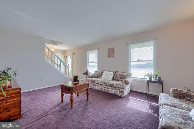 2001 PARKVIEW DR, Red Lion, PA 17356