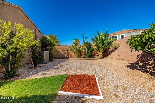 38609 N CAROLINA Avenue, San Tan Valley, AZ 85140