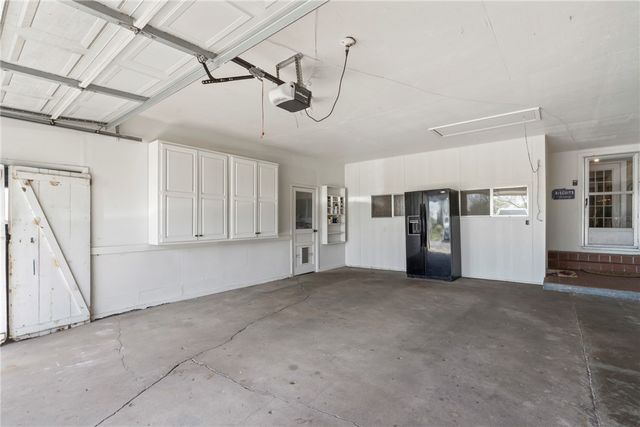 19611 W Nokes Farm Road, Siloam Springs, AR 72761