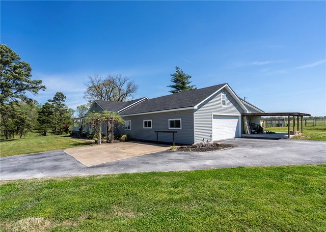 19611 W Nokes Farm Road, Siloam Springs, AR 72761