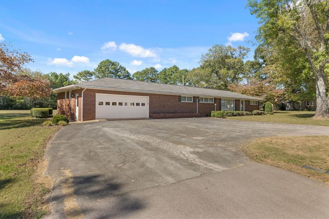 2763 Highway 43, N, Lawrenceburg, TN 38464