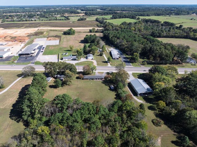 2763 Highway 43, N, Lawrenceburg, TN 38464