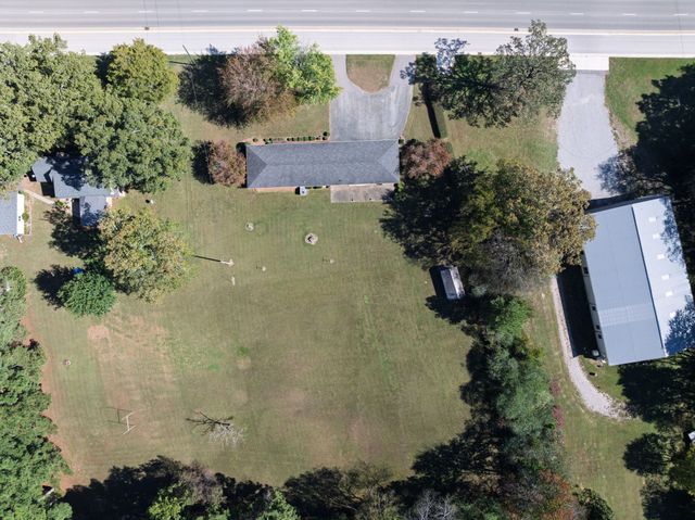 2763 Highway 43, N, Lawrenceburg, TN 38464