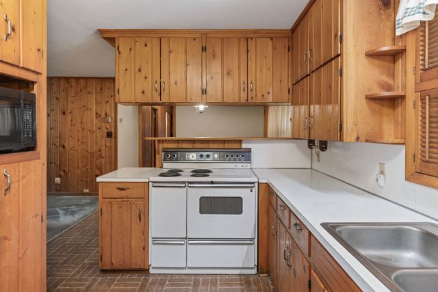 2763 Highway 43, N, Lawrenceburg, TN 38464