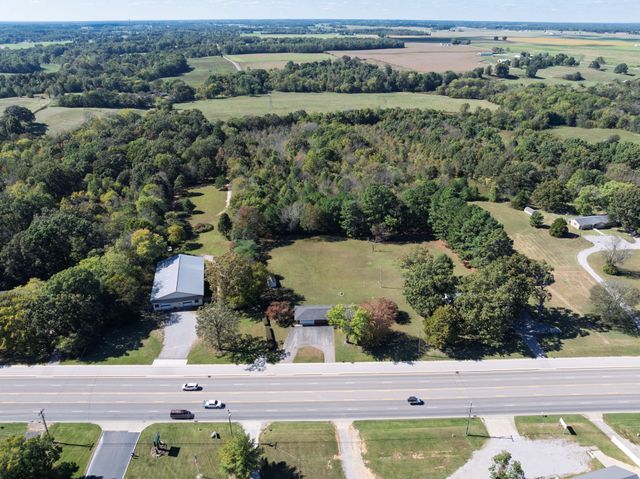 2763 Highway 43, N, Lawrenceburg, TN 38464