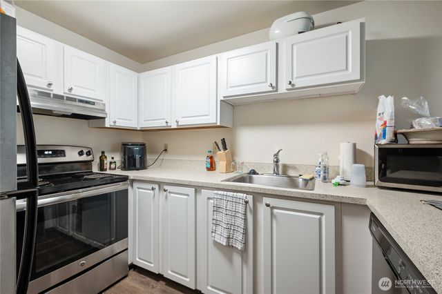 2418 NW 57th Street, Seattle, WA 98107