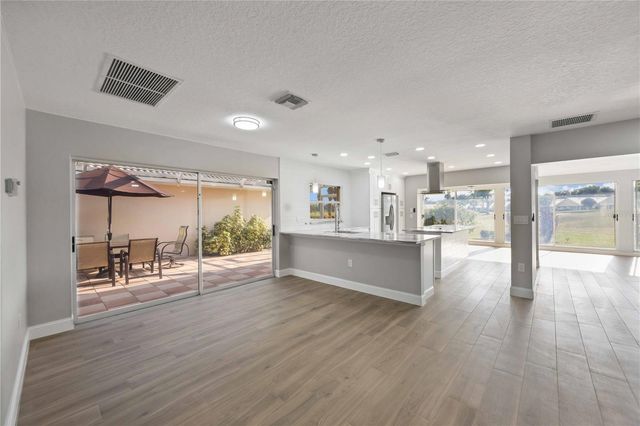 717 CARNOUSTIE TERRACE 9, Venice, FL 34293