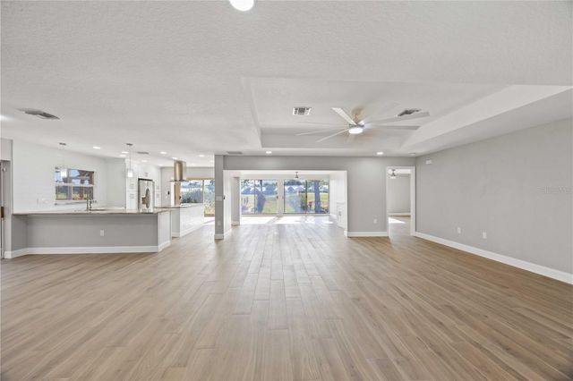 717 CARNOUSTIE TERRACE 9, Venice, FL 34293