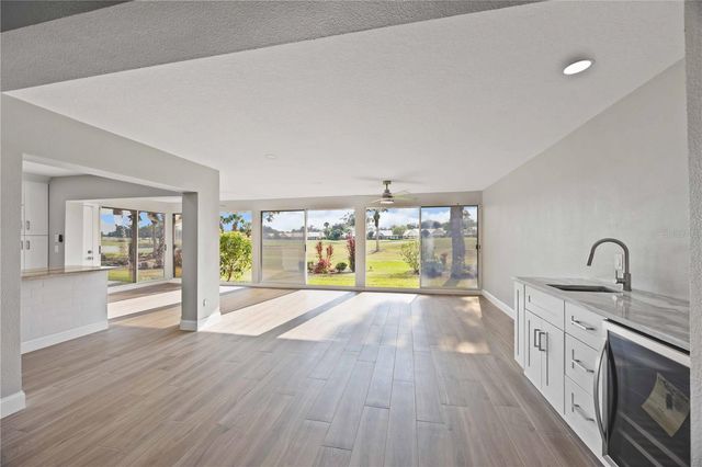 717 CARNOUSTIE TERRACE 9, Venice, FL 34293