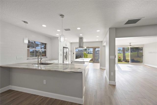 717 CARNOUSTIE TERRACE 9, Venice, FL 34293