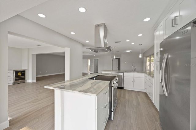 717 CARNOUSTIE TERRACE 9, Venice, FL 34293