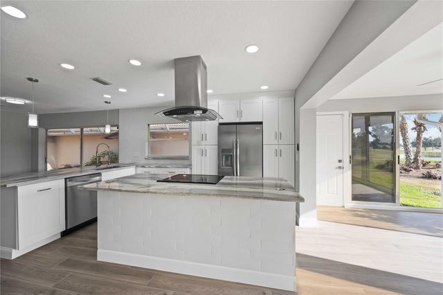 717 CARNOUSTIE TERRACE 9, Venice, FL 34293