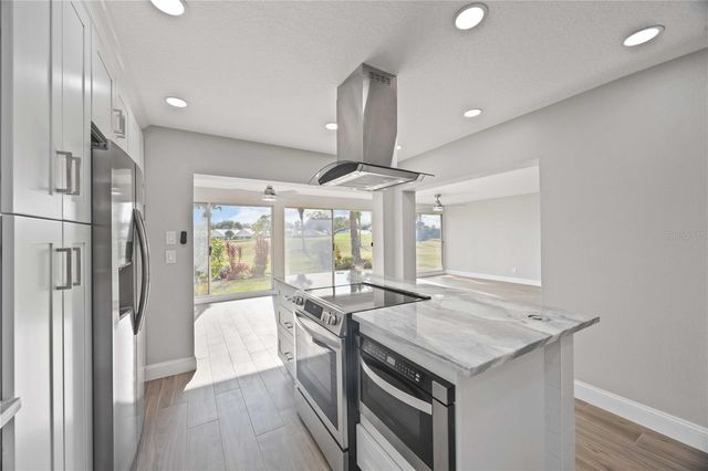 717 CARNOUSTIE TERRACE 9, Venice, FL 34293