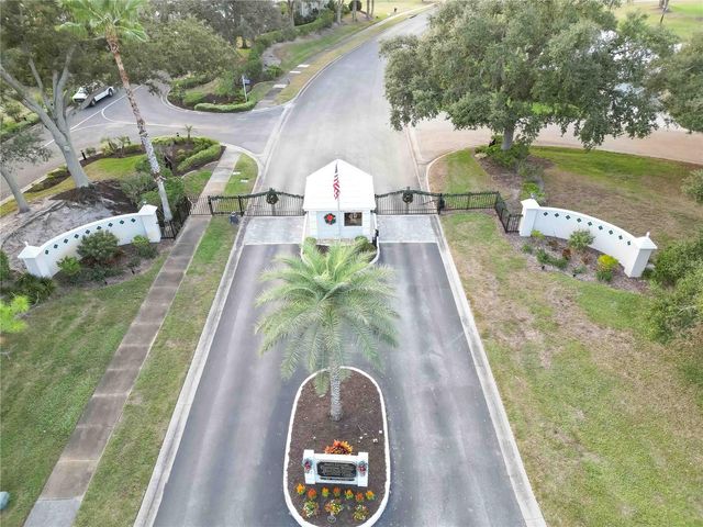 717 CARNOUSTIE TERRACE 9, Venice, FL 34293