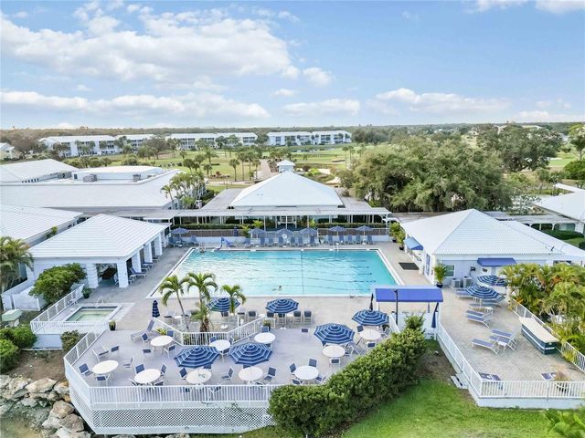 717 CARNOUSTIE TERRACE 9, Venice, FL 34293